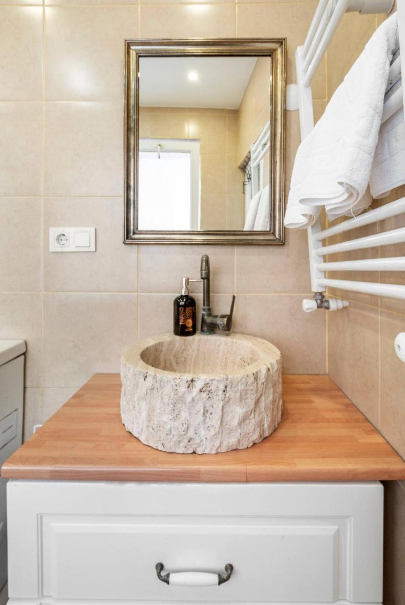 Apartment Evin Istanbul